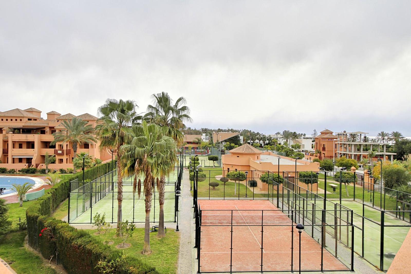 Comeback Noches De Blanco Saten Motril Exterior foto